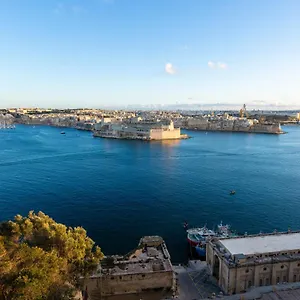 https://valletta-large-3-bedroom.qawrahotelsmalta.org